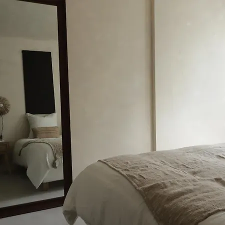 Sept, Un Ecrin En Centre-ville Apartment