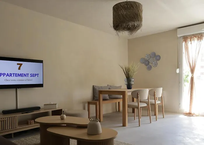 Sept, Un Ecrin En Centre-ville Apartment *