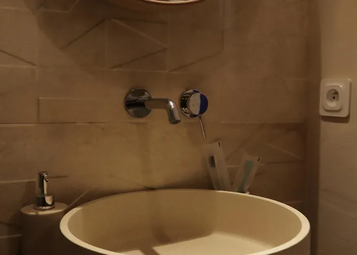 Sept, Un Ecrin En Centre-ville * Creil