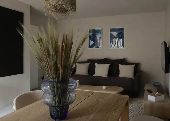 Sept, Un Ecrin En Centre-ville Apartment